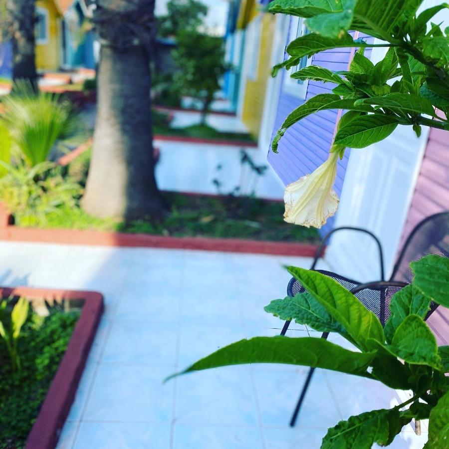 Cuba Hotel Side