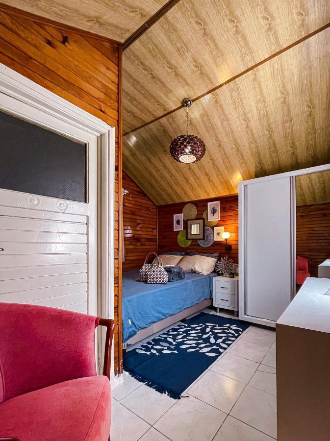 Hotel Cuba Side